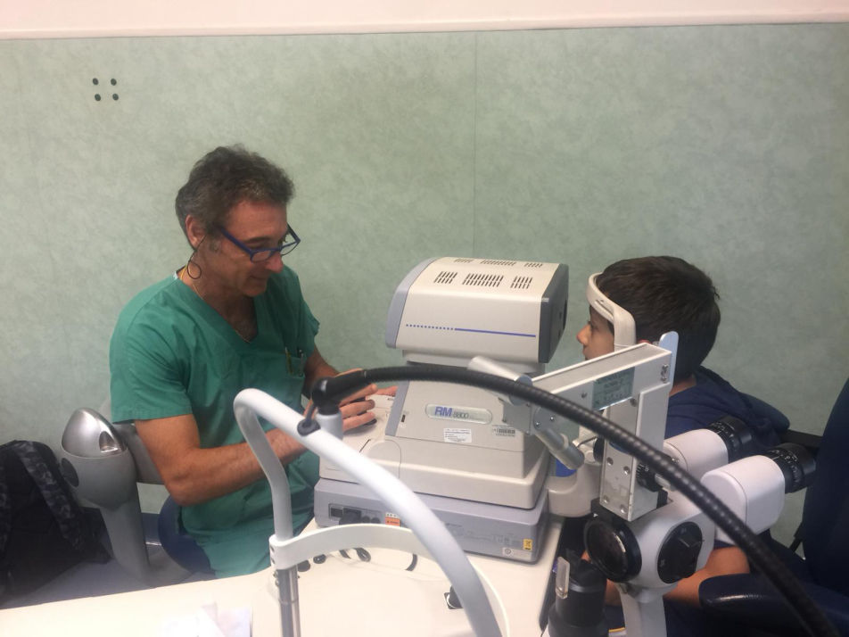 Dott. Bruno Kropp Chirurgo Oftalmoplastico a Roma - Visita Oculistica Pediatrica